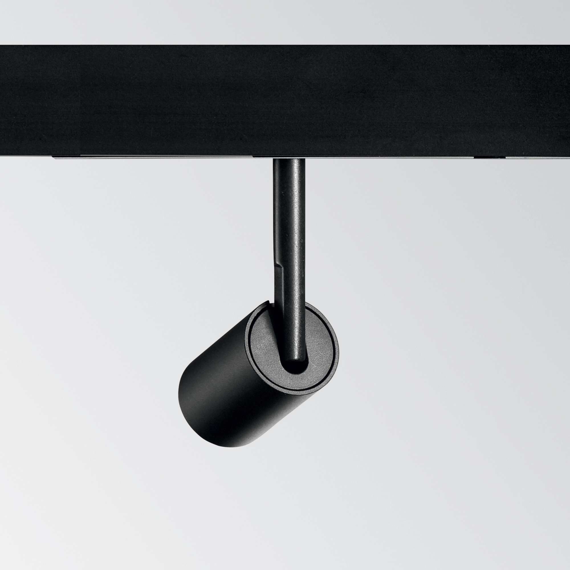 EGO TRACK SINGLE 03W 3000K ON-OFF BK